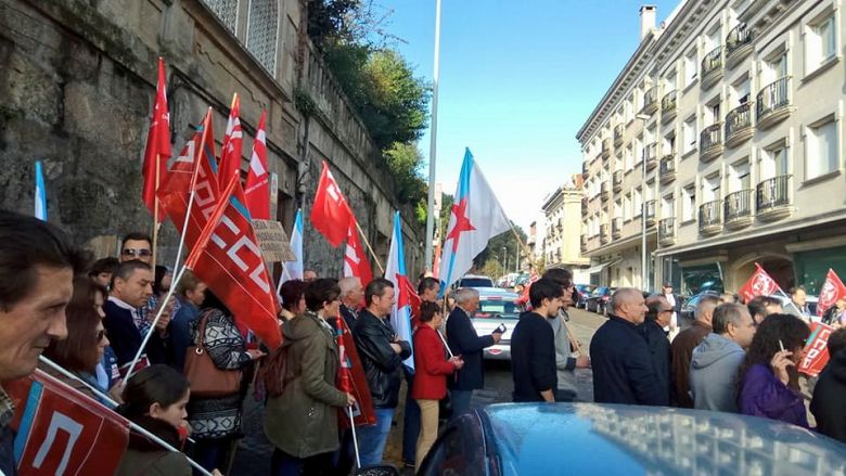 17-10-21 ManifaMaderasIglesiasVigo02.jpg